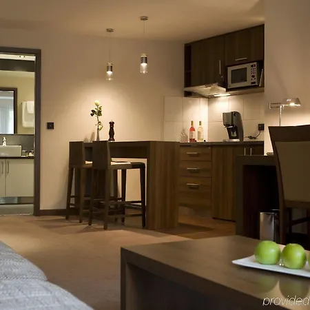 Апарт-отель Liv'in Frankfurt-bleichstrasse 4*